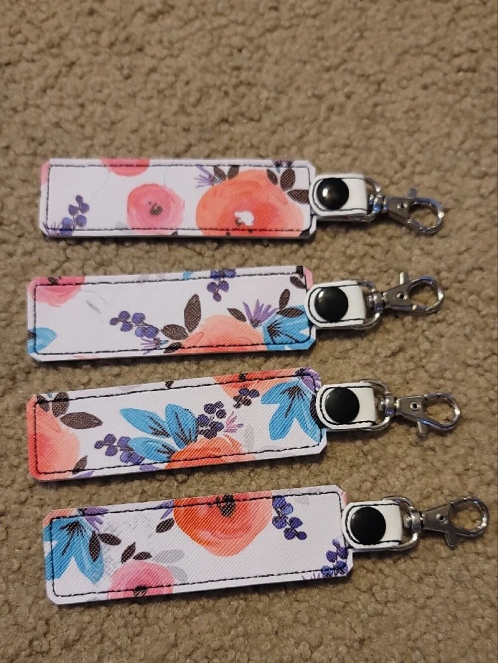 White 'Diapers' Organizer Keychain Tag for Kids Accessories
